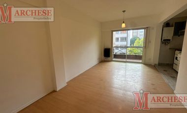 Departamento 2 ambientes con parrilla y cochera