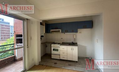 Departamento 2 ambientes con parrilla y cochera