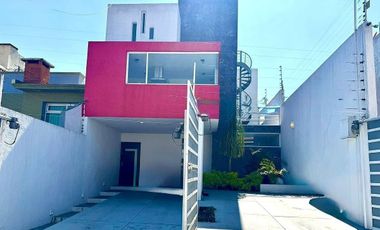 Casa en Venta, Lomas de Valle Dorado, 3 Recamaras