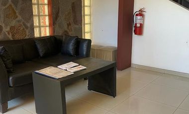 Excelente departamento de dos ambientes con balcón en Banfield Este.