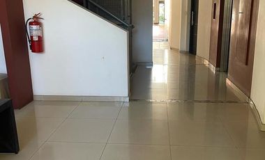 Excelente departamento de dos ambientes con balcón en Banfield Este.