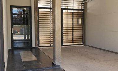 Departamento en calle Santa Cruz -dentro de bolulevard-Excelente Ubicación.