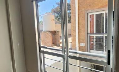 Departamento en calle Santa Cruz -dentro de bolulevard-Excelente Ubicación.