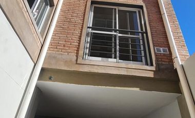 Departamento en calle Santa Cruz -dentro de bolulevard-Excelente Ubicación.