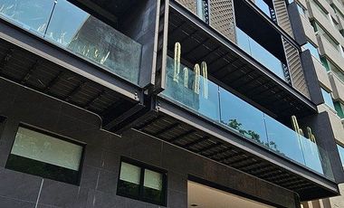 EXCELENTE DEPARTAMENTO AMUEBLADO