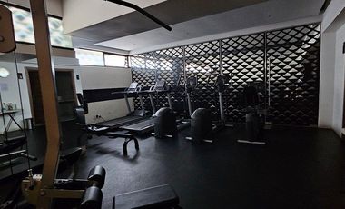 EXCELENTE DEPARTAMENTO AMUEBLADO