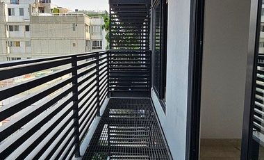 EXCELENTE DEPARTAMENTO AMUEBLADO