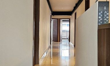 EXCELENTE DEPARTAMENTO AMUEBLADO