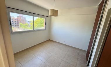 Departamento super amplio de dos ambientes  alquiler.