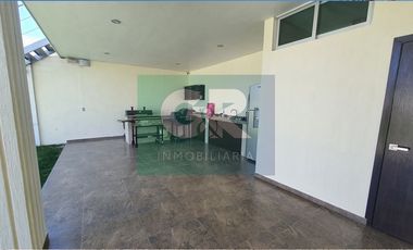 Casa con Alberca 2 niveles Tequisquiapan Querétaro