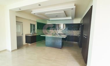 Casa con Alberca 2 niveles Tequisquiapan Querétaro
