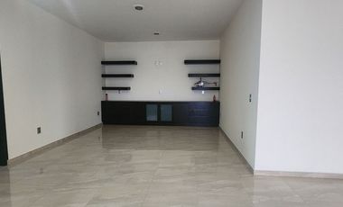 Casa con Alberca 2 niveles Tequisquiapan Querétaro