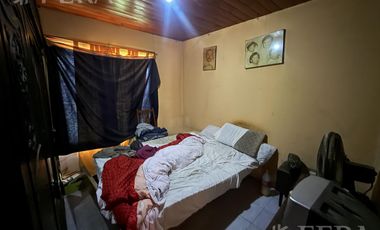 Venta casa 3 ambientes con jardín en Guernica