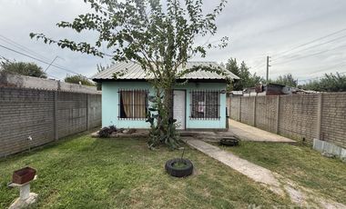 Venta casa 3 ambientes con jardín en Guernica