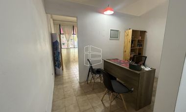 Venta - Local con Renta en Maipú y 9 de Julio - L031