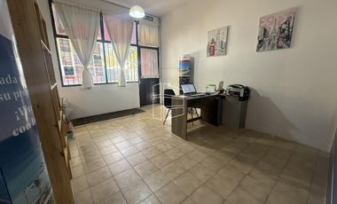 Venta - Local con Renta en Maipú y 9 de Julio - L031