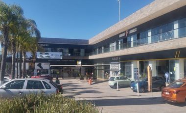 Local en renta Plaza 2000 por la zona de la PEPSI Puebla