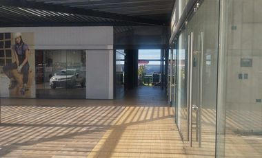 Local en renta Plaza 2000 por la zona de la PEPSI Puebla