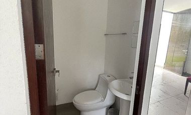 CASA EN RENTA SEMI AMUEBLADA CON PISCINA CERCA DE GRAN SANTA FE NORTE