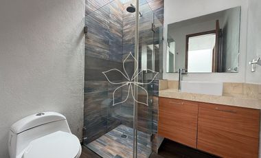 RESIDENCIA EN RENTA EN FRANCISCO SARABIA, ZAPOPAN