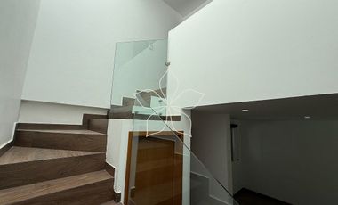 RESIDENCIA EN RENTA EN FRANCISCO SARABIA, ZAPOPAN