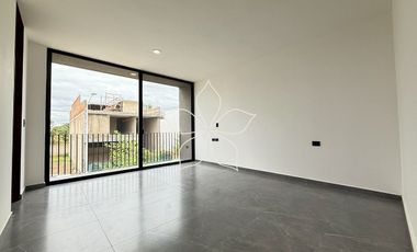 RESIDENCIA EN VENTA EN SOLARES, ZONA REAL, ZAPOPAN
