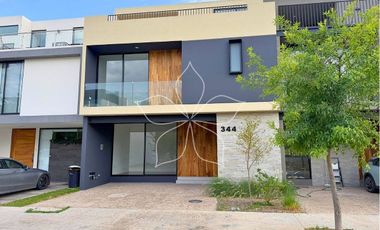 RESIDENCIA EN VENTA EN SOLARES, ZONA REAL, ZAPOPAN