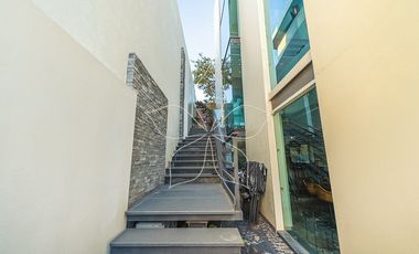 RESIDENCIA DE LUJO, PUERTA LAS LOMAS, ZONA DIAMANTE, JAL, ZAPOPAN.