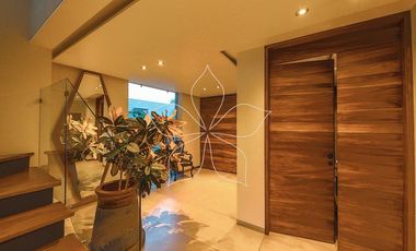 RESIDENCIA DE LUJO, PUERTA LAS LOMAS, ZONA DIAMANTE, JAL, ZAPOPAN.