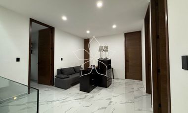 RESIDENCIA EN VENTA EN SOLARES, ZONA REAL, ZAPOPAN