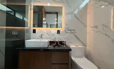 RESIDENCIA EN VENTA EN SOLARES, ZONA REAL, ZAPOPAN