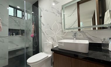 RESIDENCIA EN VENTA EN SOLARES, ZONA REAL, ZAPOPAN