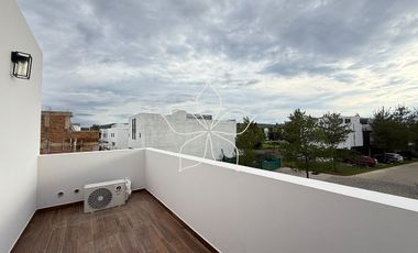 RESIDENCIA EN VENTA EN SOLARES, ZONA REAL, ZAPOPAN