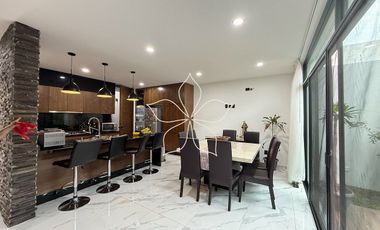 RESIDENCIA EN VENTA EN SOLARES, ZONA REAL, ZAPOPAN