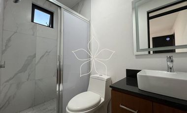 RESIDENCIA EN VENTA, SOLARES, ZONA REAL, ZAPOPAN