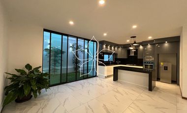 RESIDENCIA EN VENTA, SOLARES, ZONA REAL, ZAPOPAN