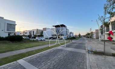 RESIDENCIA EN VENTA, SOLARES, ZONA REAL, ZAPOPAN