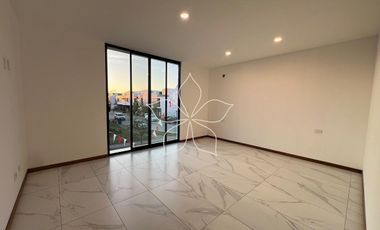 RESIDENCIA EN VENTA, SOLARES, ZONA REAL, ZAPOPAN