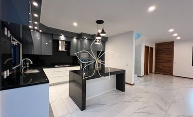 RESIDENCIA EN VENTA, SOLARES, ZONA REAL, ZAPOPAN