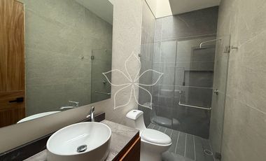 RESIDENCIA EN VENTA EN SOLARES, ZONA REAL, ZAPOPAN