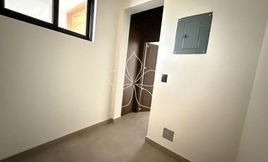 RESIDENCIA EN VENTA EN SOLARES, ZONA REAL, ZAPOPAN