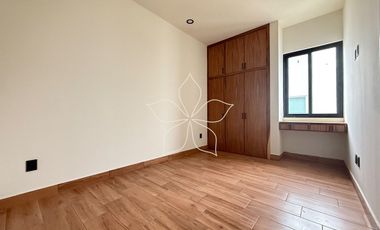 RESIDENCIA EN VENTA EN SOLARES, ZONA REAL, ZAPOPAN
