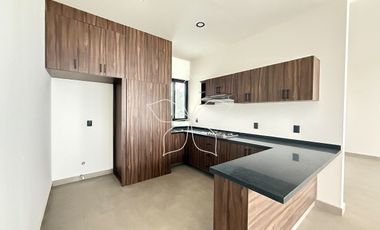 RESIDENCIA EN VENTA EN SOLARES, ZONA REAL, ZAPOPAN