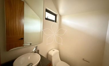 RESIDENCIA EN VENTA EN SOLARES, ZONA REAL, ZAPOPAN