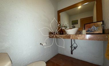 PROPIEDAD EN VENTA SOBRE AV. NACIONES UNIDAS, JARDINES UNIVERSIDAD, ZAPOPAN