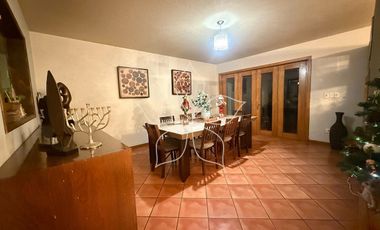 PROPIEDAD EN VENTA SOBRE AV. NACIONES UNIDAS, JARDINES UNIVERSIDAD, ZAPOPAN