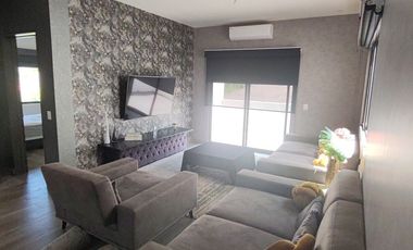 CASA en renta en privada Campestre Santiago