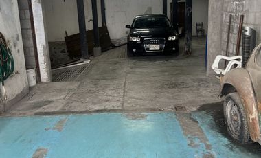 Venta Bodega a una cuadra de Calzada las Aguilas