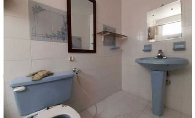 Casa de dos pisos en venta | Las Mercedes - Palmira