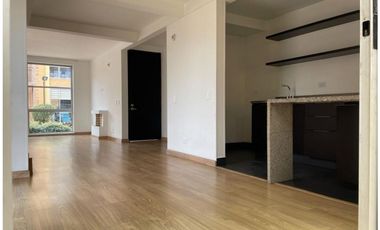 VENDO HERMOSA CASA EN CAJICA, CONJUNTO CERRADO.